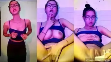 Cewek Imut Ngangkot Dildo Gede Sampe Squirt Nagih